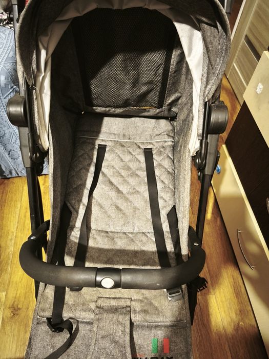 Срочно продам прогулочную коляску