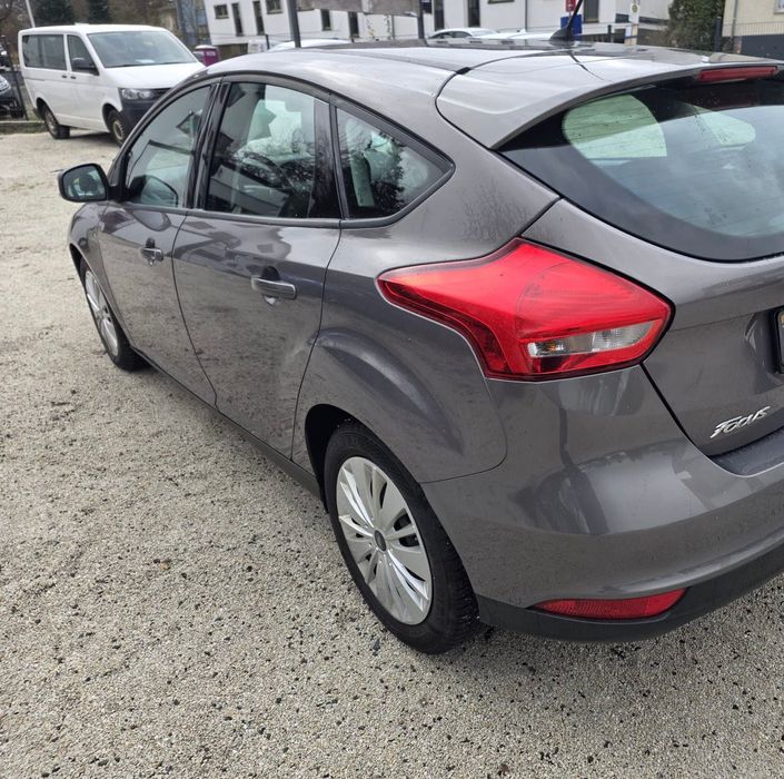 Ford Focus 2015 • 1.0 , 101 CP • Euro 6.