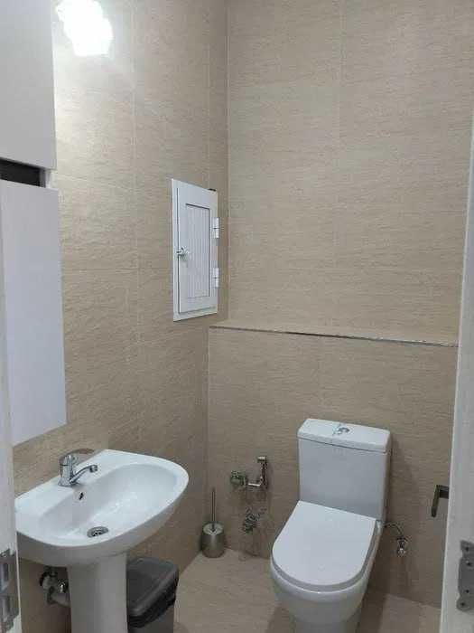 Сдаётся срочно 2 комнатная квартира на метро Новза