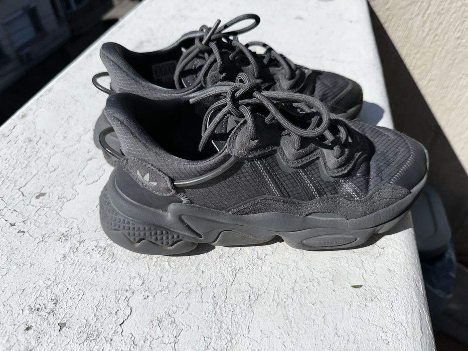 Adidas , Nike маратонки