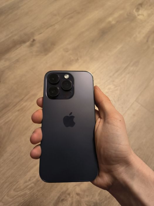 iPhone 14 pro  deep purple