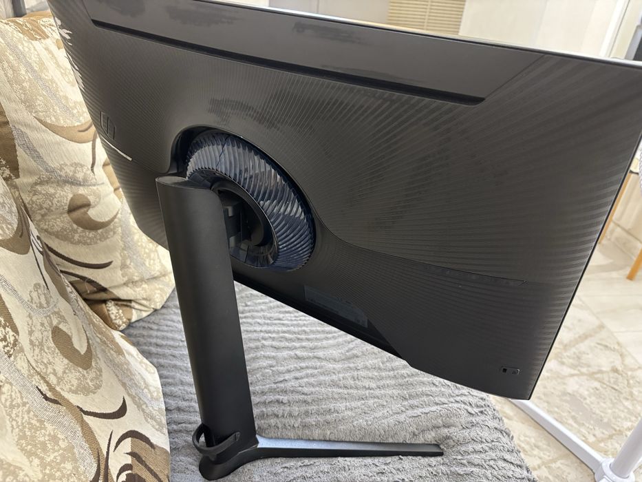 Монитор Samsung Odyssey G5 27’’