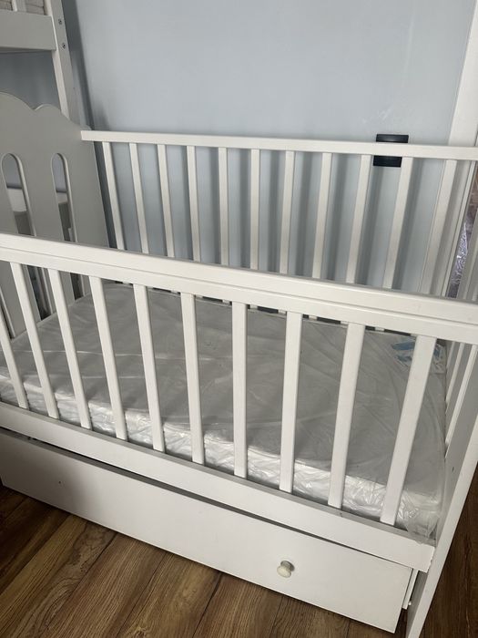 Кровать детский. Матрас новый