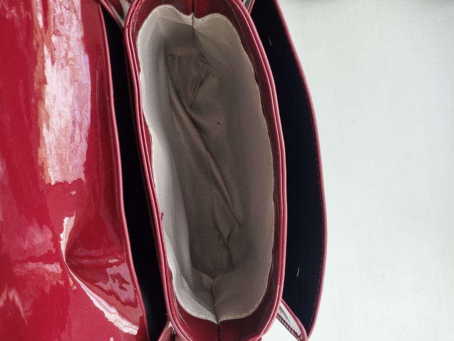 Сумка бордовая лаковая