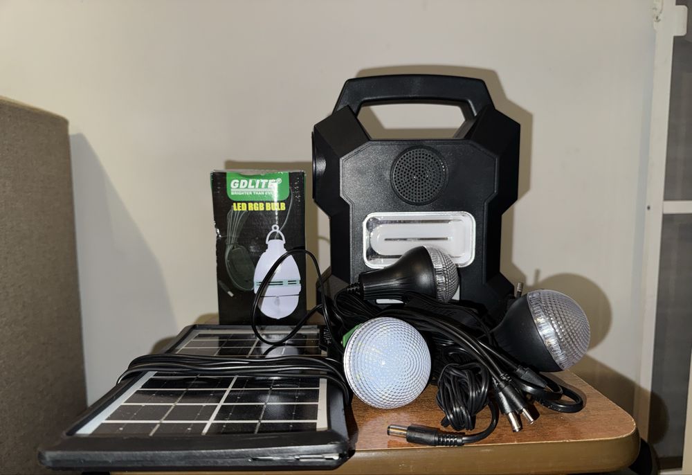Kit fotovoltaic camping