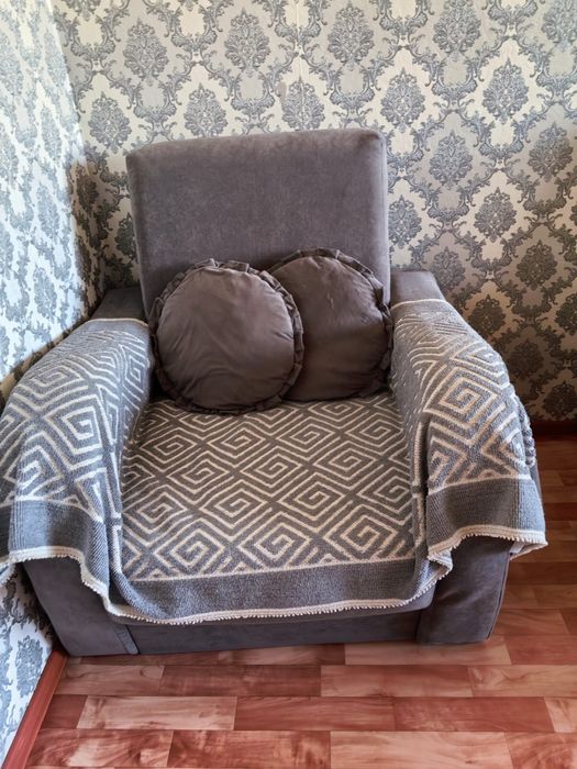 Диван и 2 кресла