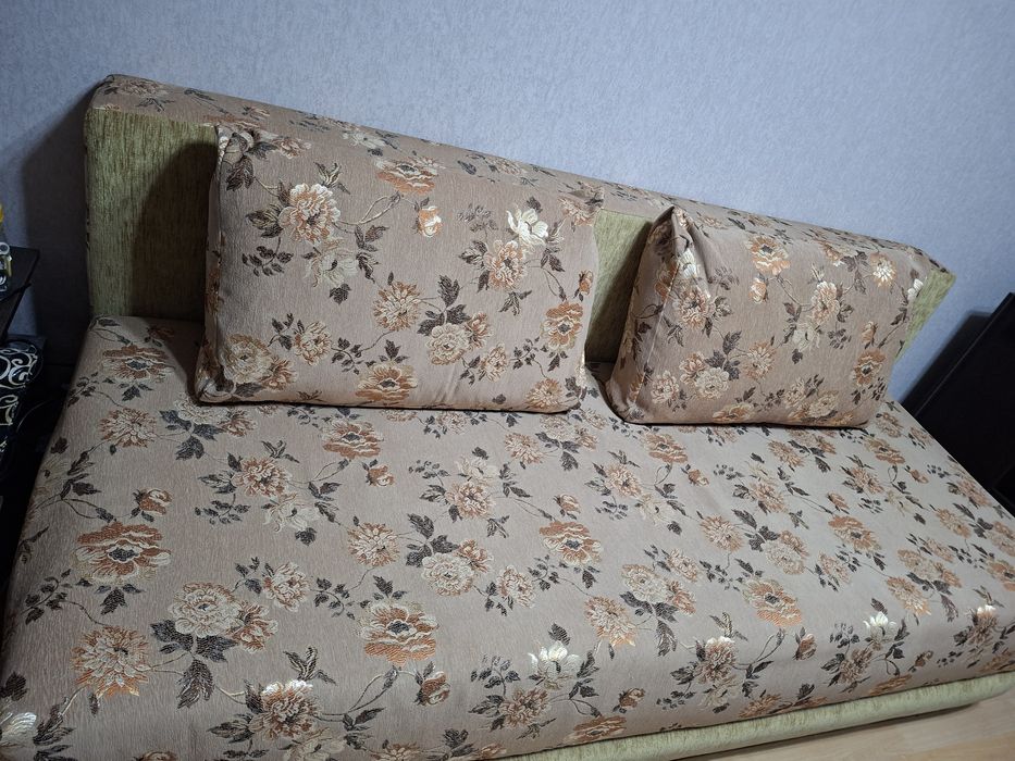 Мягкая мебель, диван