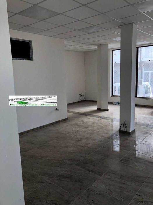 Дава се под наем Магазин в Пловдив, Център - 160 кв.м за 1275 € - Снимка #1