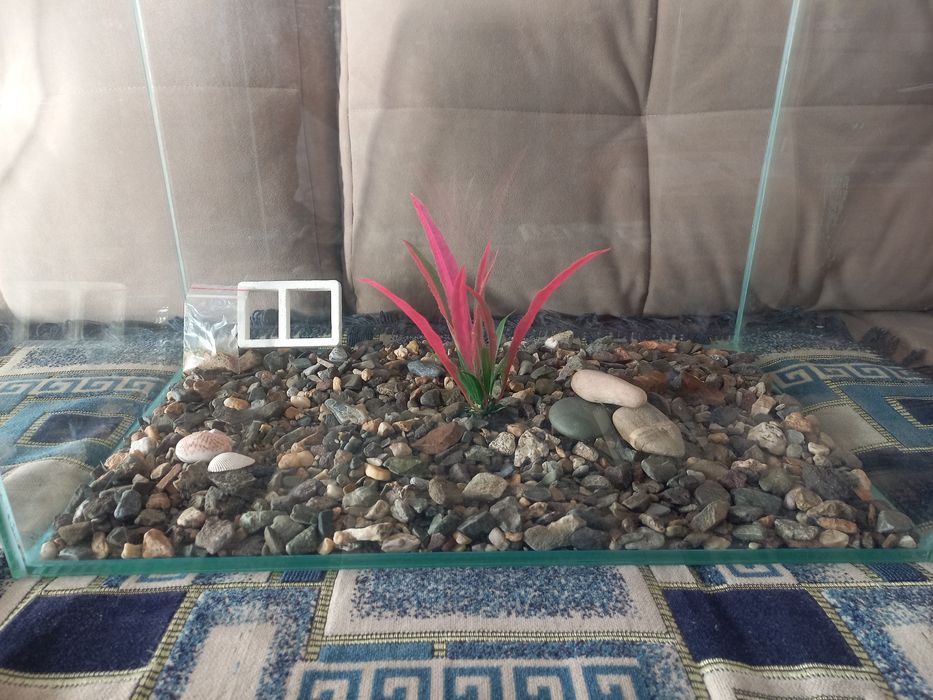 Продам аквариум 70л