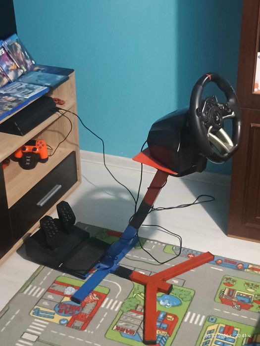 Плейстейшън 4 уникат