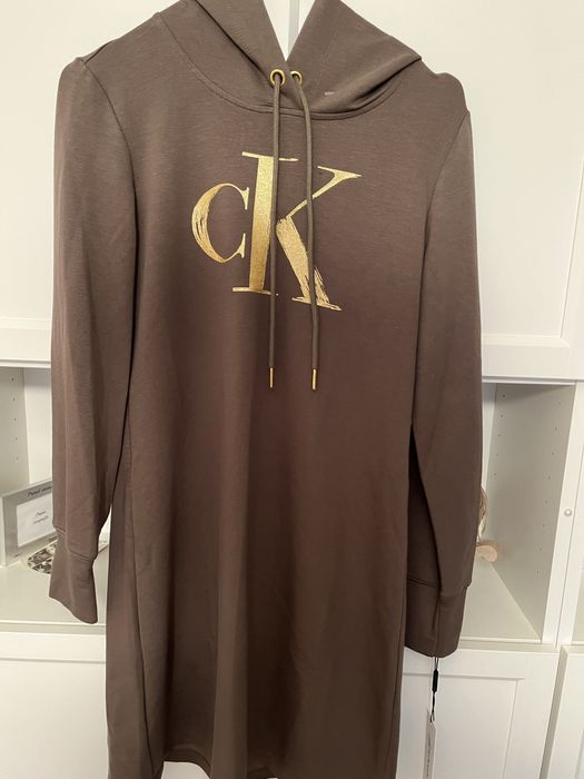 Rochita fei Calvin Klein