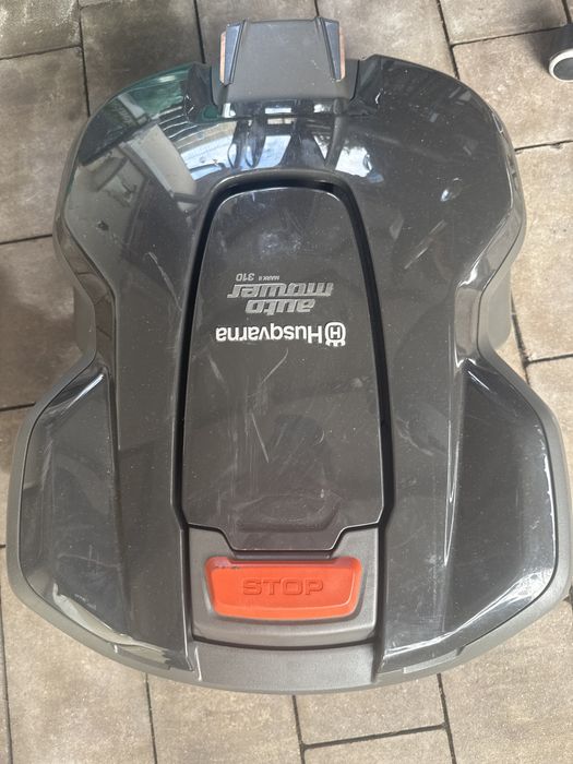 Robot tuns iarba Husqvarna 310 Mark II