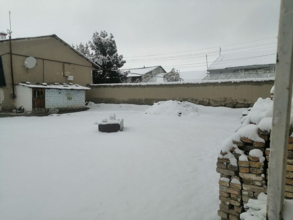 6 сутук, дан 8 сутукгача участка сотилади ,срочно..