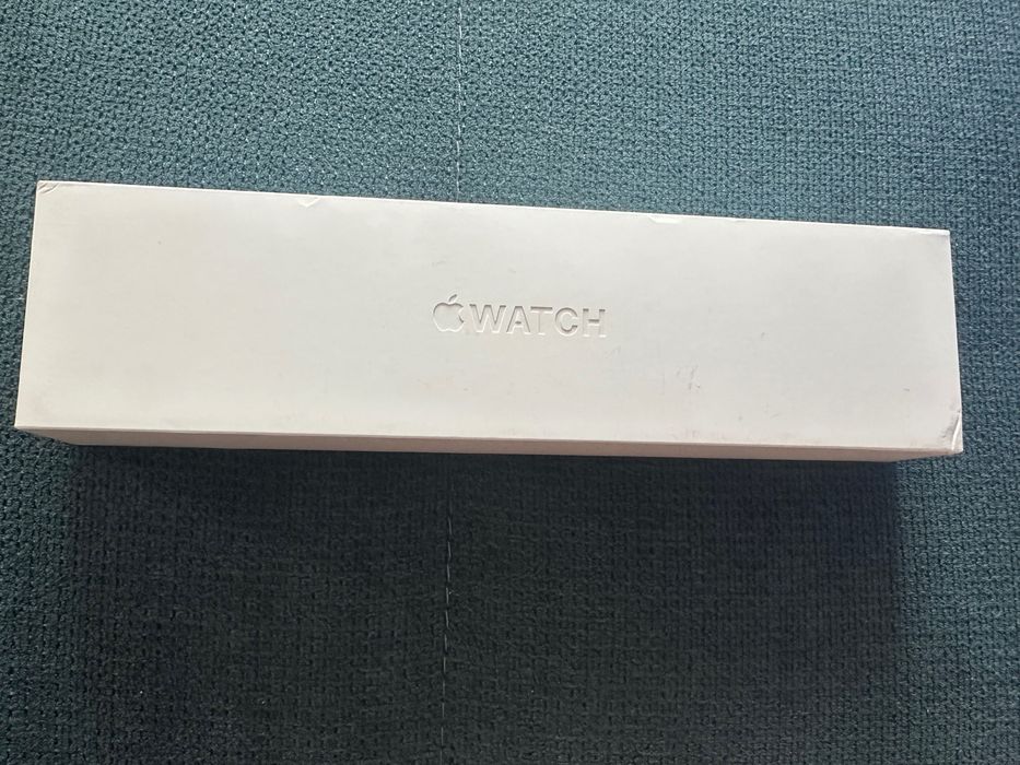 Apple Watch Series 6 44 mm Gold Aluminum + много каишки и аксесоари