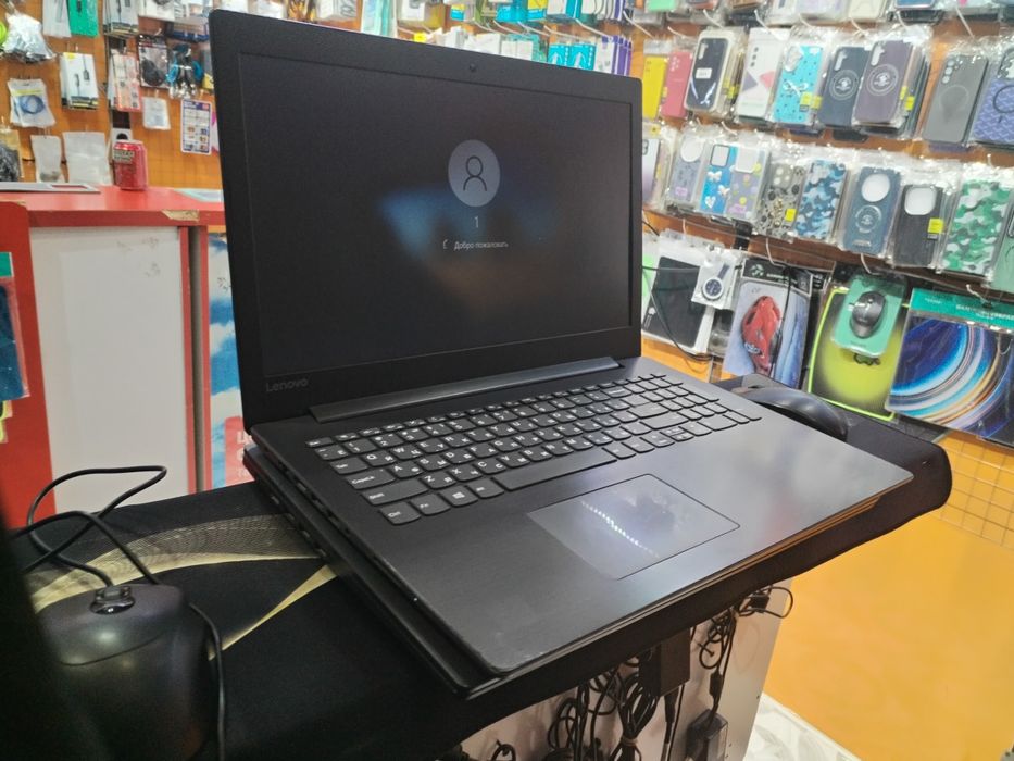 Noubook sotiladi Lenovo