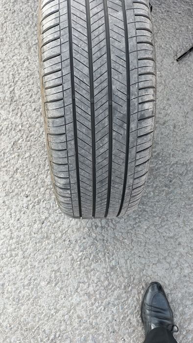 Продам резина 215/60 R16