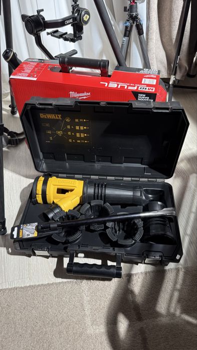 Новый Пылеудалитель перфоратор DEWALT DWH053K SDS MAX