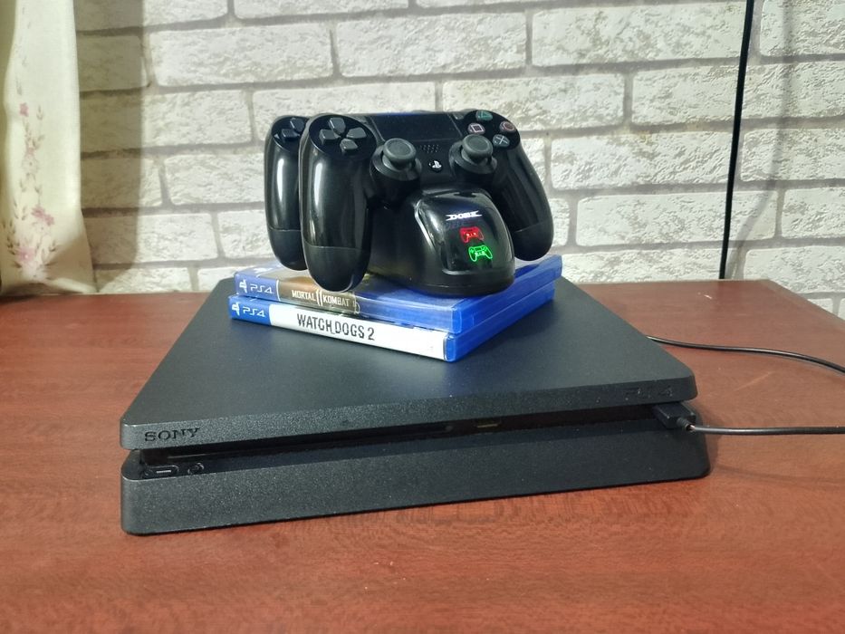 Продам ps4 slim с играми и турецким аккаунтом