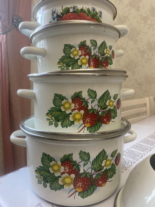 Кастрюли эмалированные