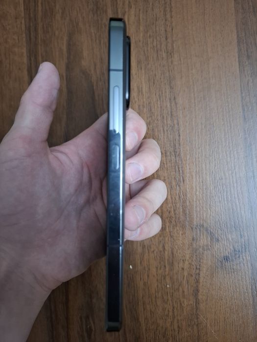 Xiaomi 13 256/12+4гб