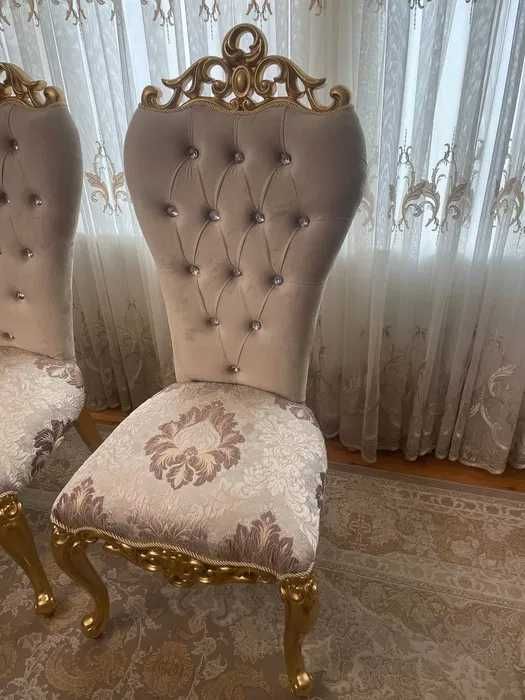 Продается стол и стулья