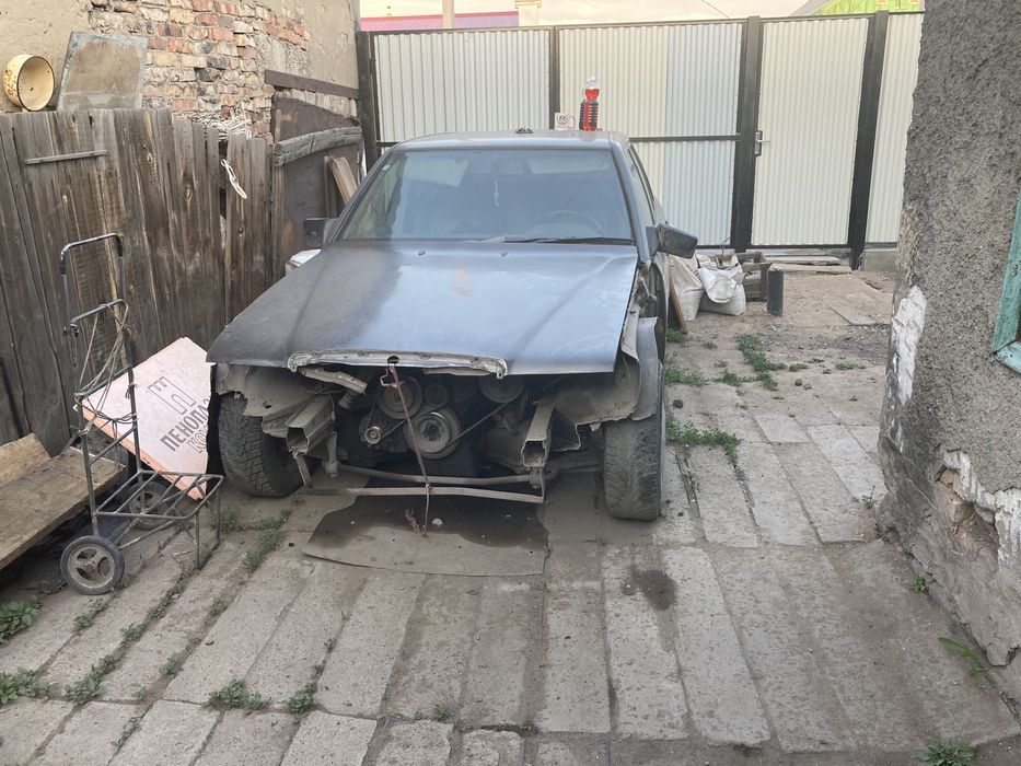 Мерседес 124 по запчастям