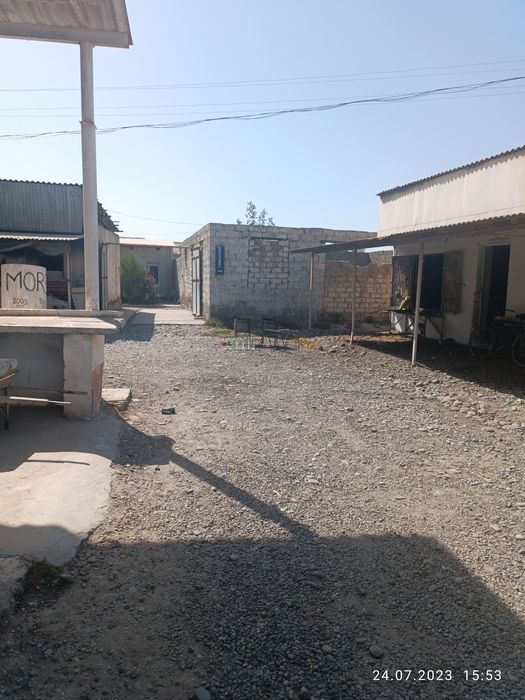 Тайлок туман Богизогон марказида битказилмаган бино сотилади