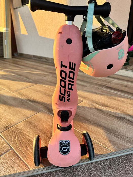 Trotinta Scoot and Ride + casca, roz peach