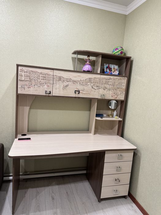 Стол письменный