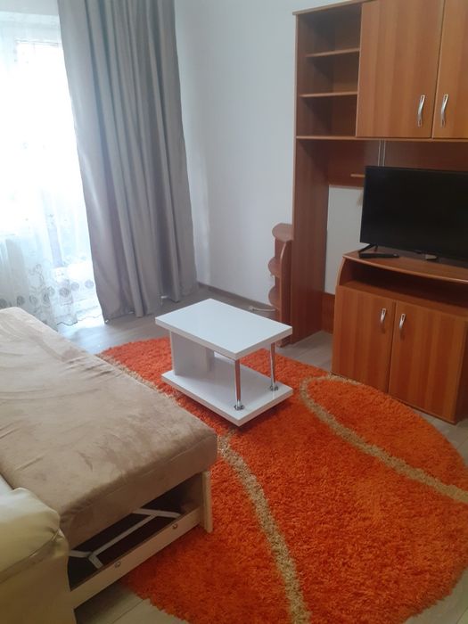 Închiriere apartament cu 2 camere
