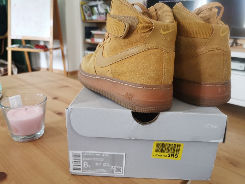 Nike Air Force 1 maro, piele întoarsă