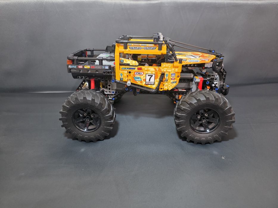 LEGO Technic Экстремальный внедорожник 42099