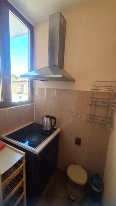 Дава се под наем Тристаен апартамент в Варна, Център - 80 кв.м за 800 € - Снимка #3