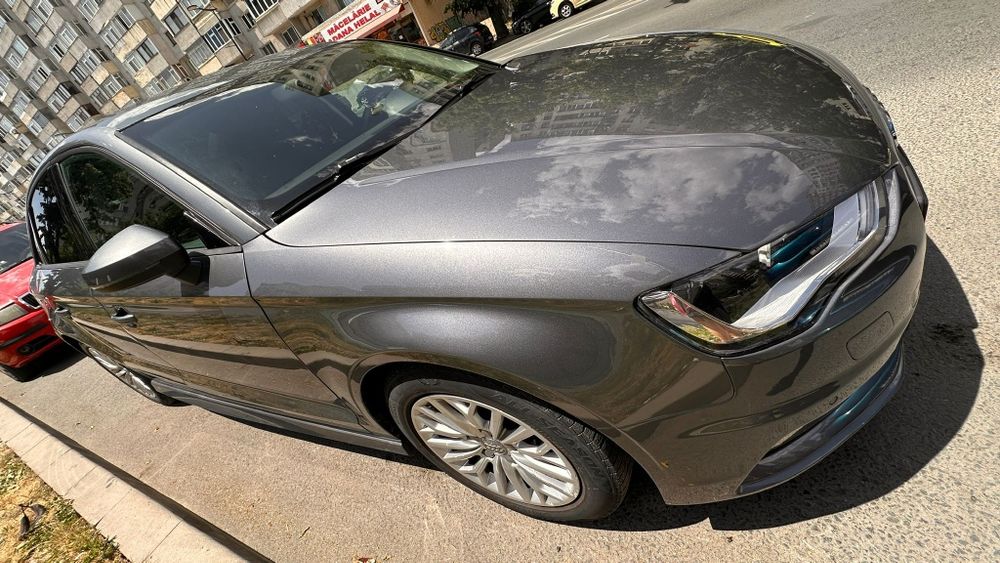 Vând Audi A3 sedan