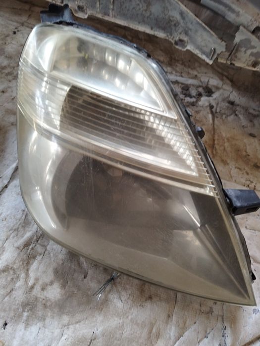 Фара на Хонда стрим rn3