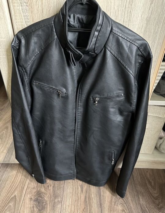 Черно кожено мъжко яке