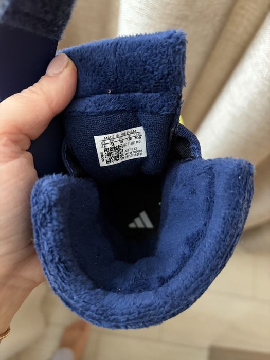 Ghete de iarna noi Adidas, marimea 18