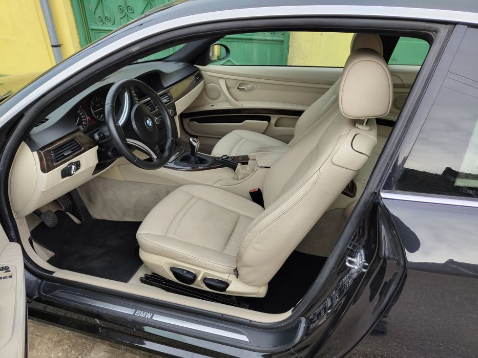 Vand Bmw seria 3 coupe e92 320d 2009