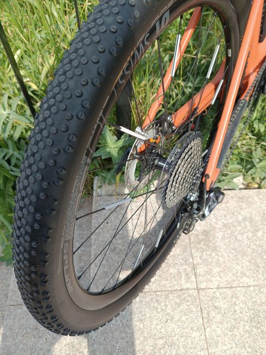 Canyon Grail  In CF7  gravel electrică  Grx
