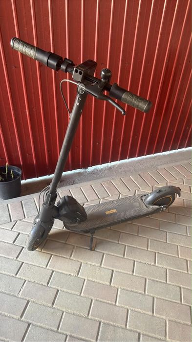 Trotineta electrica Segway Ninebot