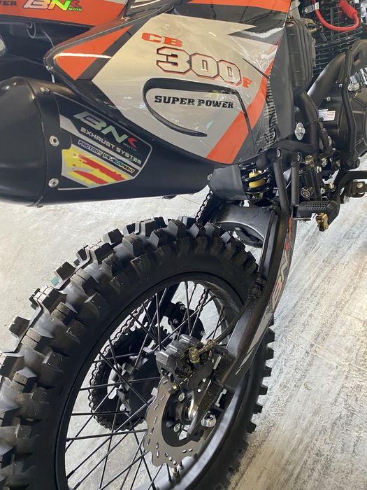 Cross 300cc Bnk moto manual 2 locuri nou cu garantie si livrare in tara