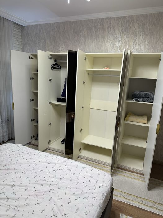 Продается спальный гарнитур в идеальном состоянии