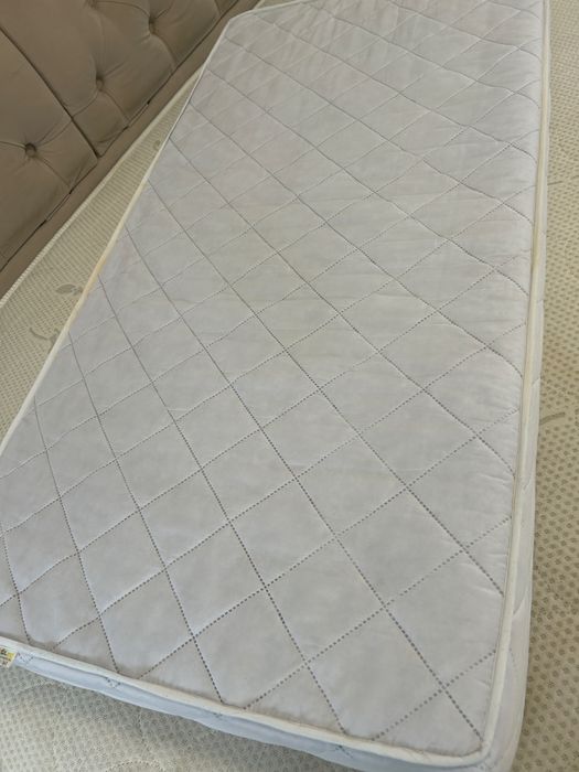 Curatare canapele si saltele