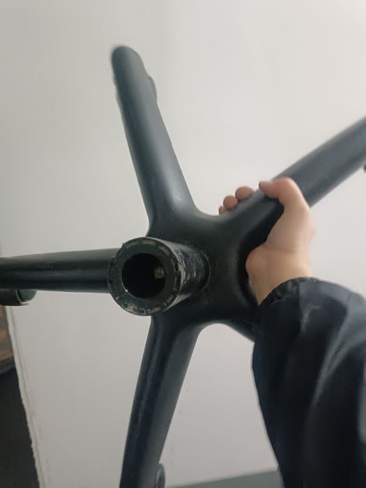 Крестовина офисного кресла