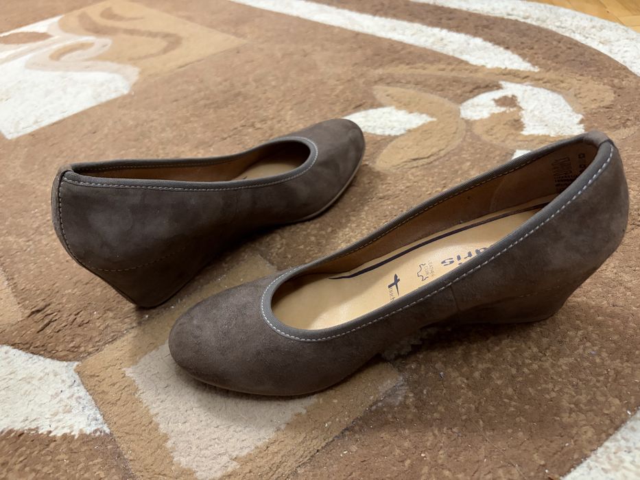 Pantofi Tamaris cu talpa ortopedica din piele intoarsa