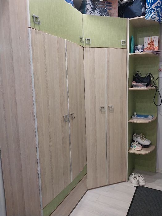 Б/у  угловой шкаф