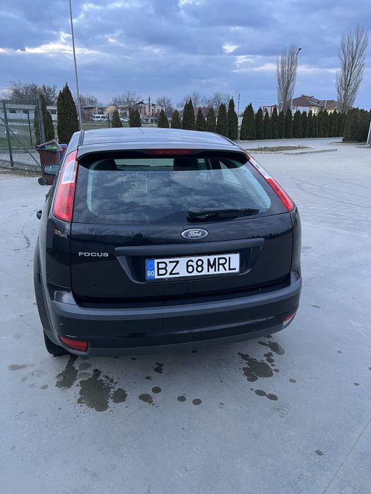 Vand Ford focus 1,6 benzina