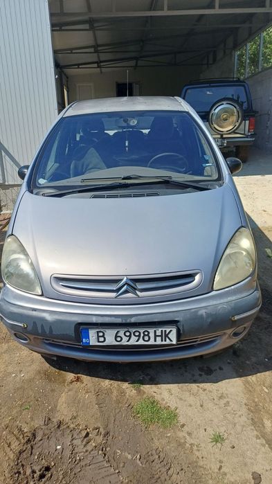 Продавам Ситроен Ксара пикасо.