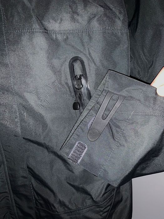 Мъжка черна ветровка с много джобове