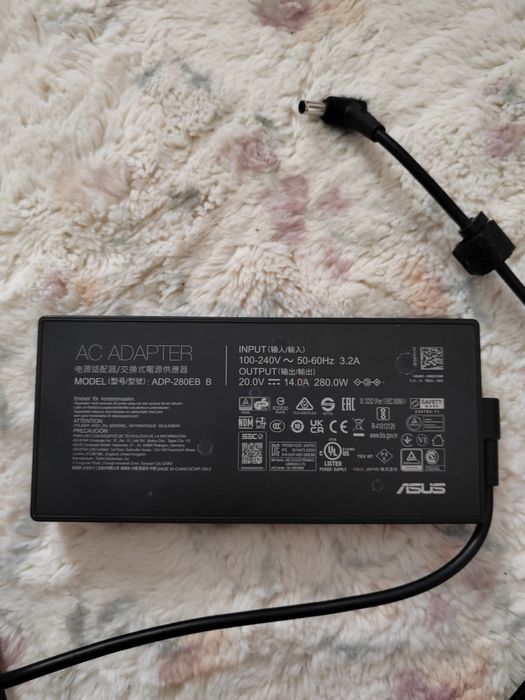 ASUS ROG Strix G16 i7-13650HX RTX 4060 / 165Hz / stare bună